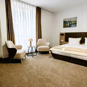 Πανσιόν Evelin Deluxe House